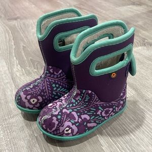 Boggs size 7 rain/cold weather waterproof boots toddler size 7